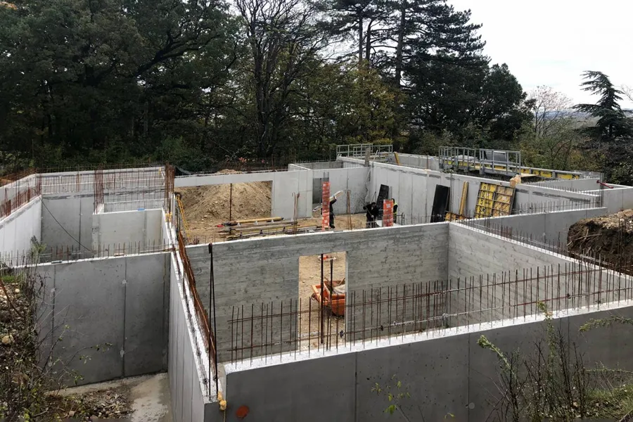 Fondations maison en béton banché